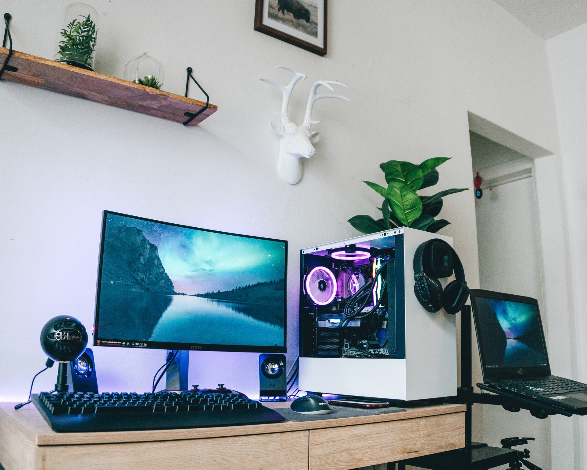How To Choose Best Gaming PC Under $1000 [Experts - 2023] - Gizmosphere